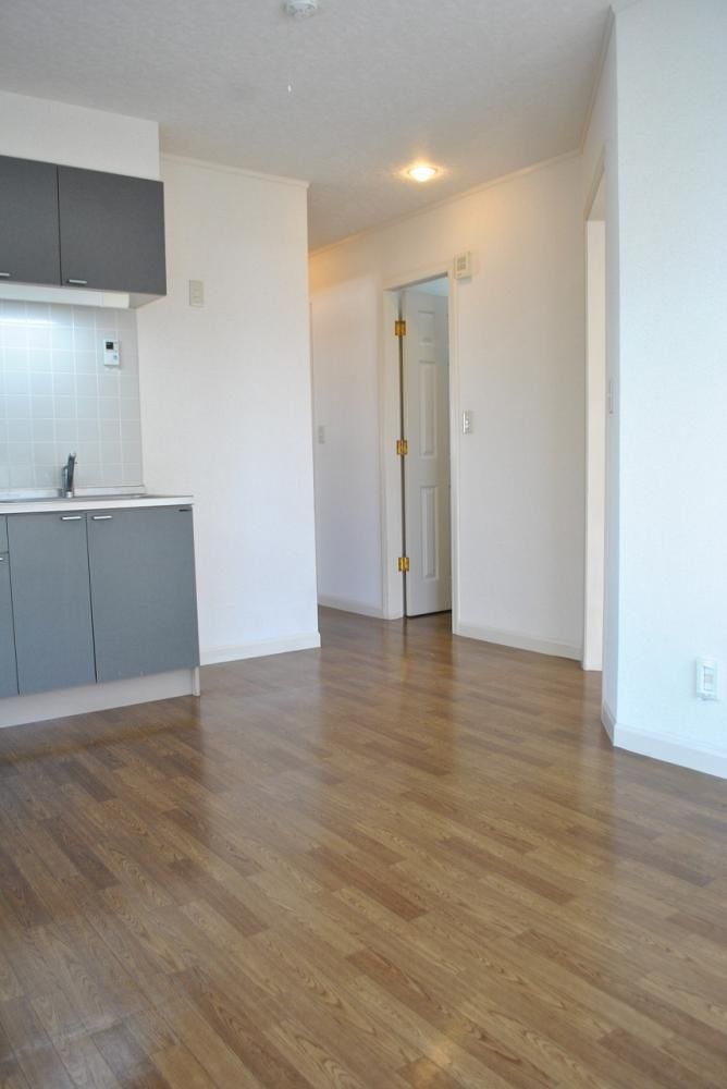 �y���ԁE���r���O�z�@