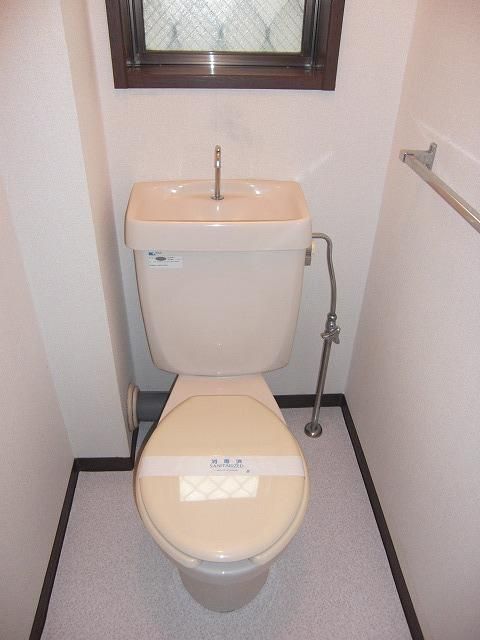 【トイレ】　反転タイプのお部屋の写真